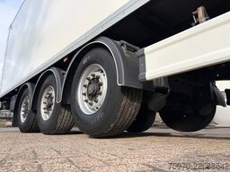 Kässbohrer XS 2022 / 2x LIFT AXLE - DISC BRAKES