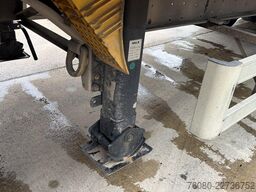 SCHMITZ SPR 27 (SAF AXLES / DISC BRAKES)