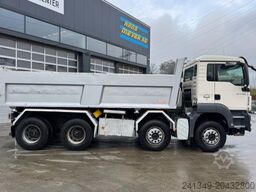 MAN TGS 37.480 8x4 Moser
