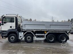 MAN TGS 37.480 8x4 Moser