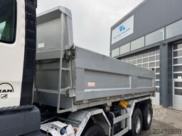 MAN TGS 37.480 8x4 Moser