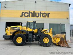 Komatsu WA500-8E0