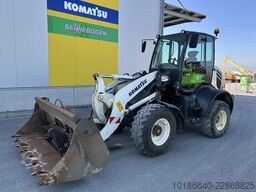 Komatsu WA100M-8