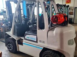 UNICARRIERS (NISSAN) 3,2 T (UG1D2A32LG)