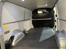 Volkswagen Transporter 2.0 TDI L2H1 150 PK Automaat / Euro...