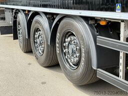  TMT 92 cbm, Lift- u Lenkachse, Schutzplane links