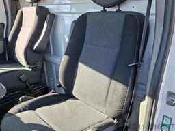 France Elevateur 142 TPFC / RENAULT MASTER
