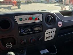 France Elevateur 142 TPFC / RENAULT MASTER