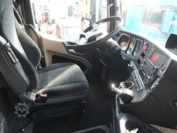 Mercedes-Benz ACTROS 2742 ADR 6x2 tractor unit