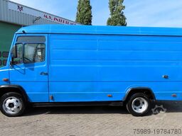 Mercedes-Benz Vario 812D