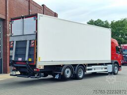 Volvo FM 370 Globetrotter 6x2*4 - Box with sidedoors ...