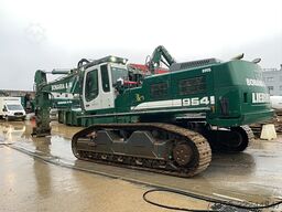 Liebherr R954C with 2 booms and 2 buckets