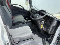 ISUZU M30 RECHTSLENKER Aut. 5.2l 190 PS Radst 2.765