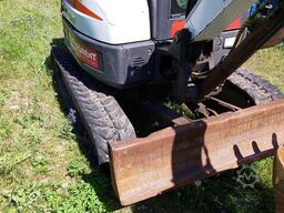 Bobcat E35