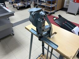 Hang Piccolo 101-20 Eyeleting machine