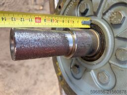 Motoreduktor SEW EURODRIVE RF77 DT80N4/BMG/TF 0.75kW 1380rpm IM M4 Motoreduktor SEW EURODRIVE RF77 DT80N4/BMG/TF 0.75kW 1380rpm IM M4