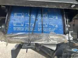 DAF LF 260 KOFFER+LBW