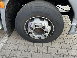 DAF LF 210 FA / 12 Ton / 557 dlm / Curtainside / Lo...