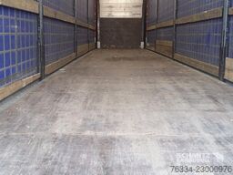 Schmitz Cargobull Semitrailer Curtainsider Standard Hayon