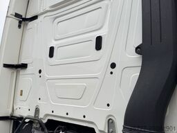 MERCEDES-BENZ Actros 18-48 Stream Space-MP 5- Retarder-Mega