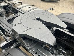 Mercedes-Benz Actros 2045 S 4x2 Tractor Head