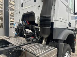 Mercedes-Benz Actros 2045 S 4x2 Tractor Head