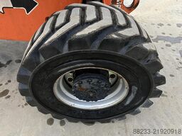 JLG 800AJ