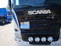 Scania R 450 tractor unit damaged front