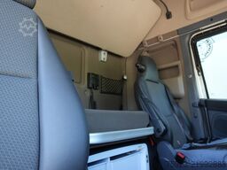 Scania R 450 tractor unit damaged front