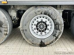 Schmitz Cargobull Tiefkühler Standard Doppelstock Trennwand