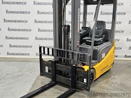 Jungheinrich EFG216k Triplex Lithium