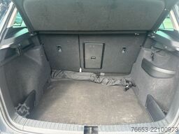 SKODA Karoq 2.0l TDI 85kW DSG * PANO * Navi * Klimaaut