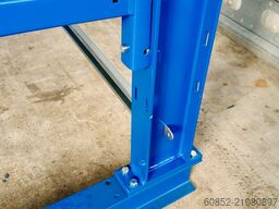 ca. 3,15 lfm. Kragarmregal mit Fachböden H: 250cm 140 kg/Arm META Multistrong