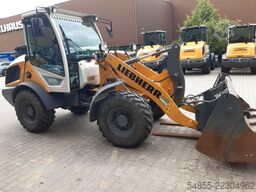 LIEBHERR L504 Compact