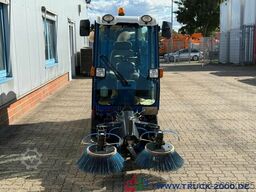 Iseki Iseki VITRA 2030 4x4 - 4 Besensystem Laubsauger