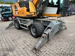 LIEBHERR LH 24 Litronic mit Abbruch- / Sortiergreifer