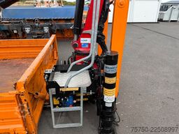  Abrollcontainer mit HMF Kran 835 Funk