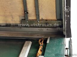 SCHMITZ CARGOBULL SCB*S3T MegaTrailer Curtainsider Edscha-Verdeck