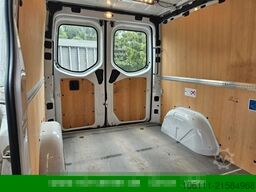 MERCEDES-BENZ Sprinter 315 CDI KA L2/H1/AUT/MBUX/KAM/DISTRON