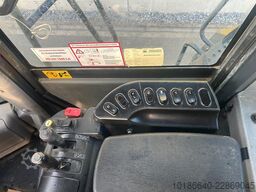 Komatsu WA500-8E0
