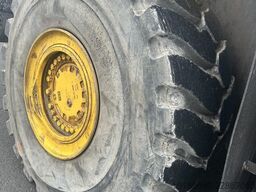 Komatsu WA500-8