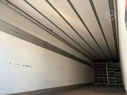 SCHMITZ CARGOBULL Tiefkühlauflieger mit Thermo King