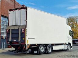 Volvo FH 13.460 Globetrotter 6x2 - Carrier Frigo Supr...