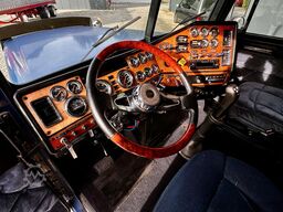 FREIGHTLINER Classic XL