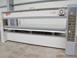 Italpresse UT/6L Prasa do forniru