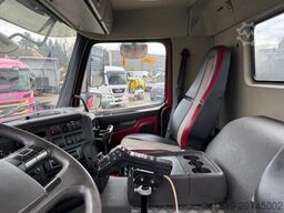 VOLVO FMX-500 8x4 Tridem Hiab 26T