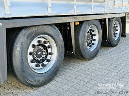 Schmitz Cargobull Curtainsider Mega Getränke