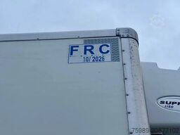 Renault T380 VF611M165MD003883,  6x2,  388567 km, 8.90 ...