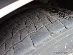 DAF CF 300 ALUMINIUM PLANKENBAK,2500KG DHOLLANDIA KLEP