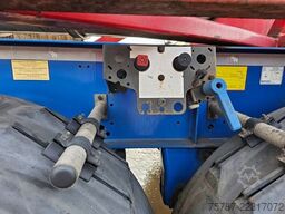 SCHMITZ CARGOBULL Tankchassis mit Tankcontainer, 424.676 KM